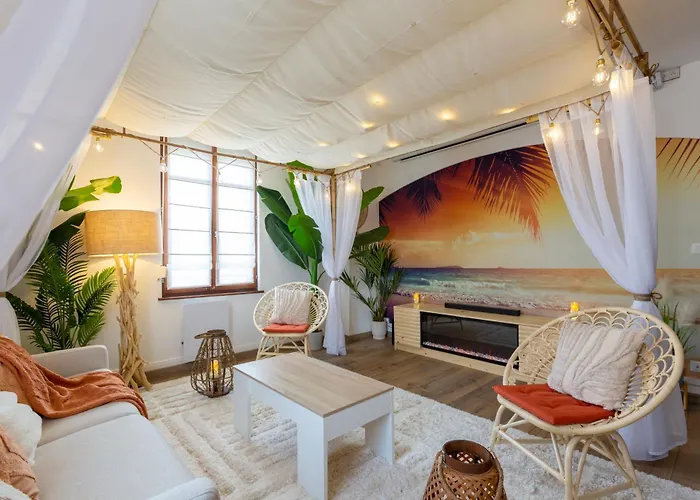 Apartment Cathyvoyages - Ciel Etoile - Bord De - Parking Gratuit - Videoprojecteur - Lit Rond - La Paillote Strasbourgeoise *