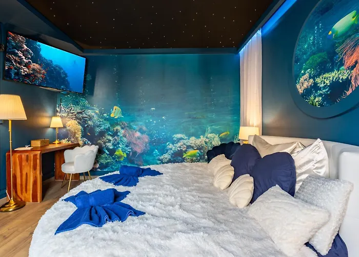 Apartment Cathyvoyages - Ciel Etoile - Bord De - Parking Gratuit - Videoprojecteur - Lit Rond - La Paillote Strasbourgeoise *