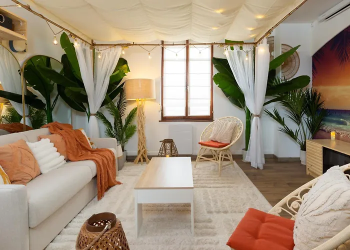 Apartment Cathyvoyages - Ciel Etoile - Bord De - Parking Gratuit - Videoprojecteur - Lit Rond - La Paillote Strasbourgeoise