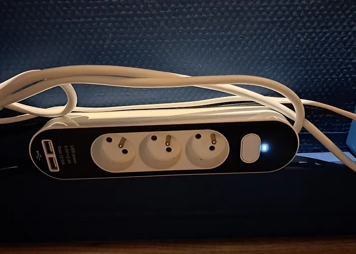 Cathyvoyages - Ciel Etoile - Bord De - Parking Gratuit - Videoprojecteur - Lit Rond - La Paillote Strasbourgeoise Straßburg