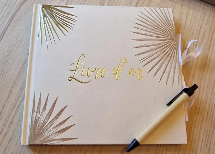 Apartment Cathyvoyages - Ciel Etoile - Bord De - Parking Gratuit - Videoprojecteur - Lit Rond - La Paillote Strasbourgeoise *