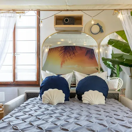 Cathyvoyages - Ciel Etoile - Bord De - Parking Gratuit - Videoprojecteur - Lit Rond - La Paillote Strasbourgeoise שטרסבורג