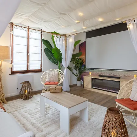 דירה Cathyvoyages - Ciel Etoile - Bord De - Parking Gratuit - Videoprojecteur - Lit Rond - La Paillote Strasbourgeoise