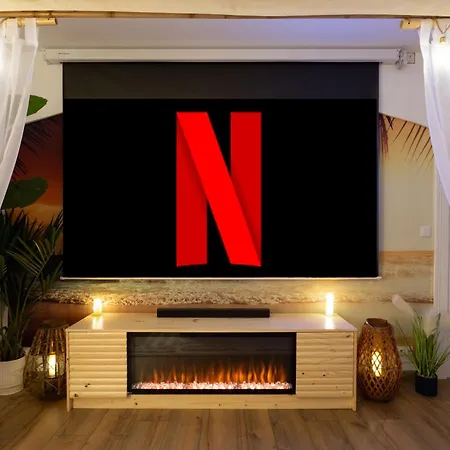 דירה Cathyvoyages - Ciel Etoile - Bord De - Parking Gratuit - Videoprojecteur - Lit Rond - La Paillote Strasbourgeoise שטרסבורג